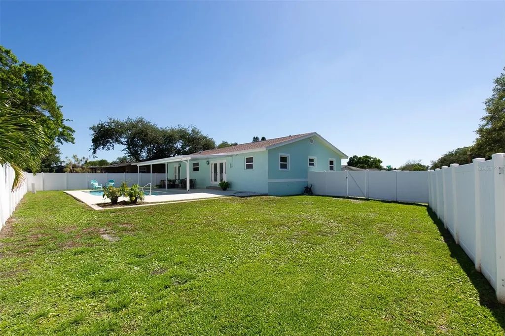 6035 19th Street NE St Petersburg FL 33703