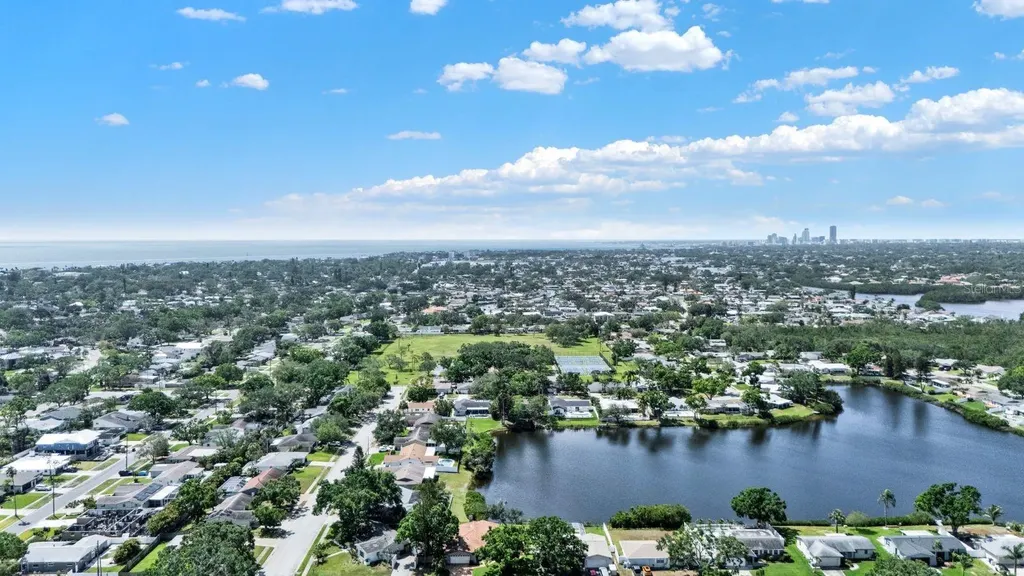 6035 19th Street NE St Petersburg FL 33703