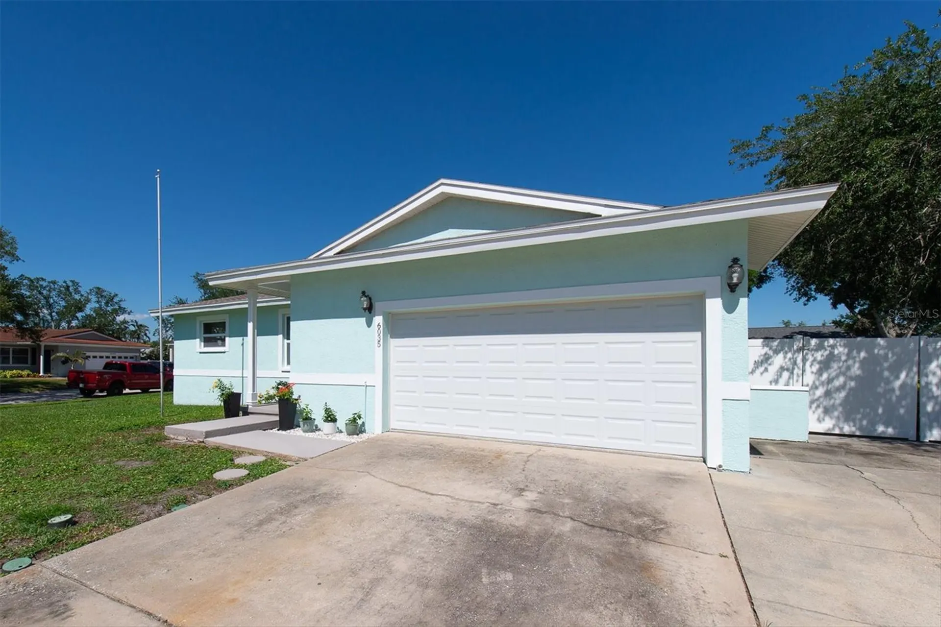 6035 19th Street NE St Petersburg FL 33703