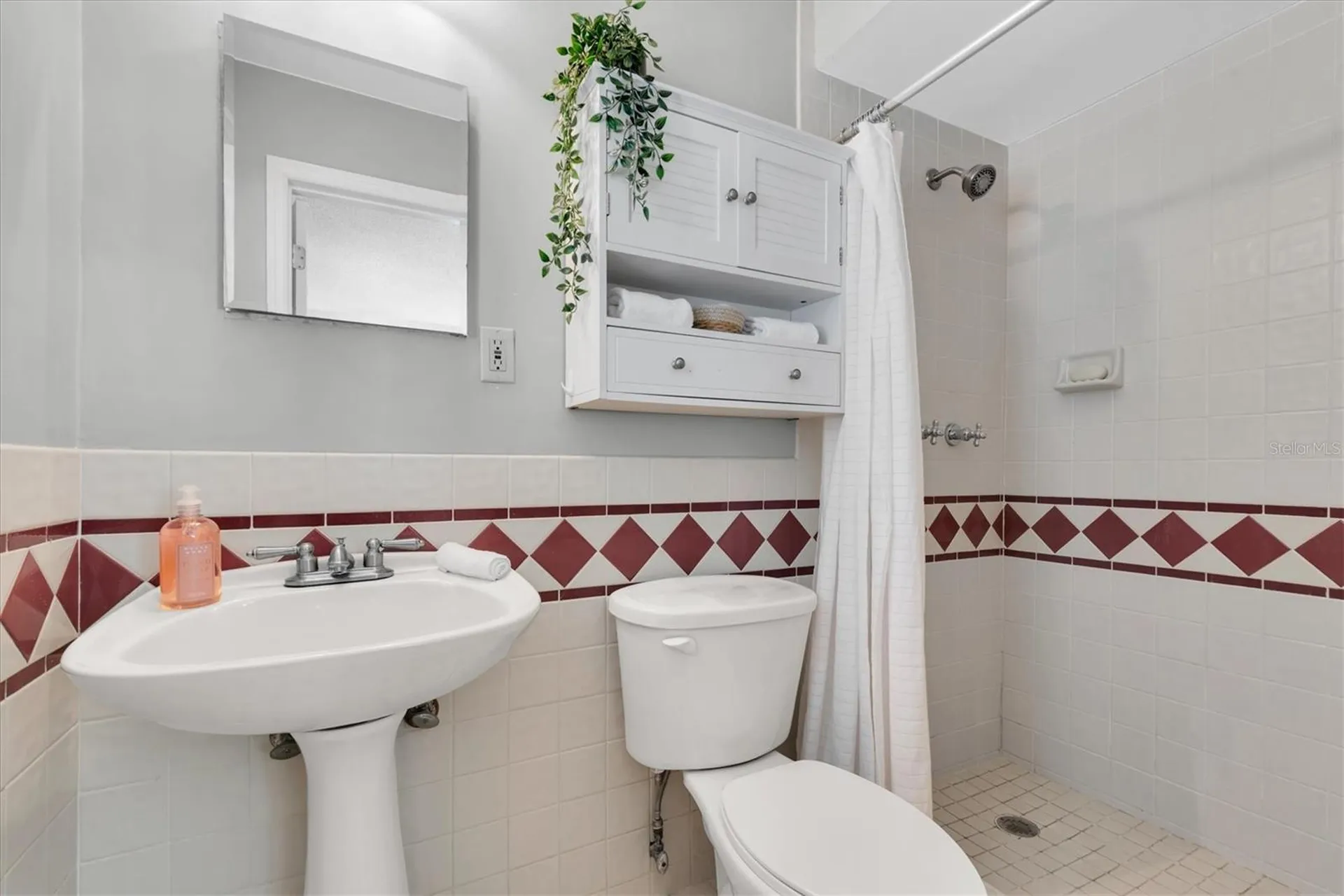 6035 19th Street NE St Petersburg FL 33703