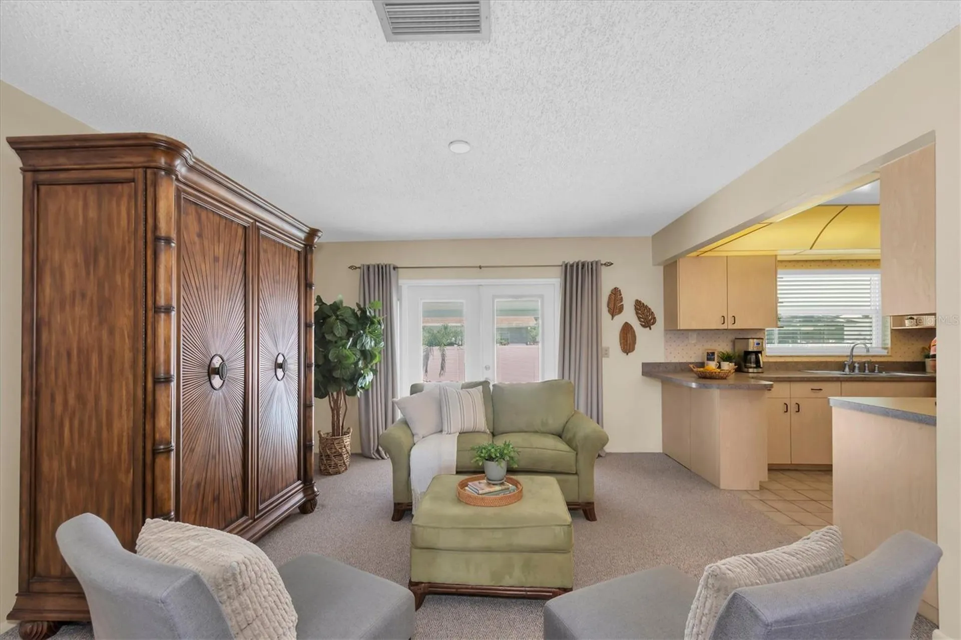 6035 19th Street NE St Petersburg FL 33703