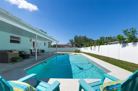 6035 19th Street NE St Petersburg FL 33703