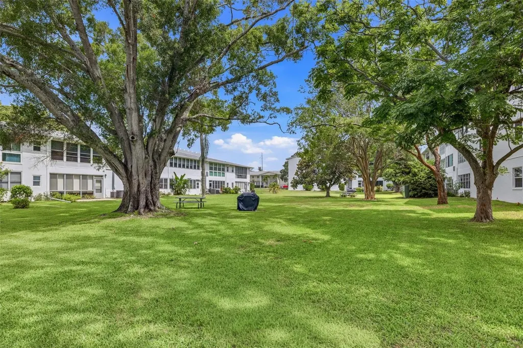 400 Glennes Lane Dunedin FL 34698
