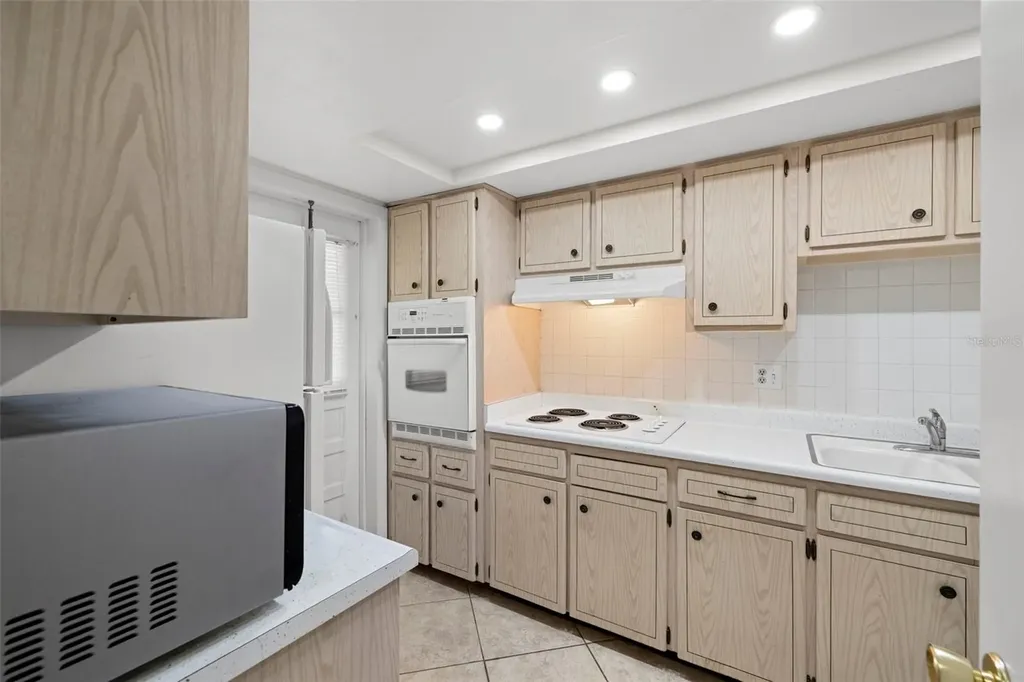 400 Glennes Lane Dunedin FL 34698