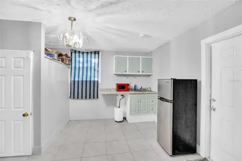 2512 S 13th Street Fort Pierce FL 34982
