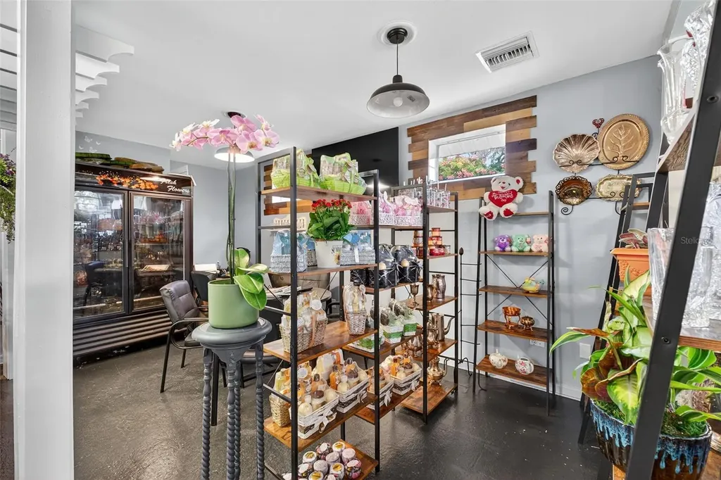 237 E Plymouth Avenue Deland FL 32724