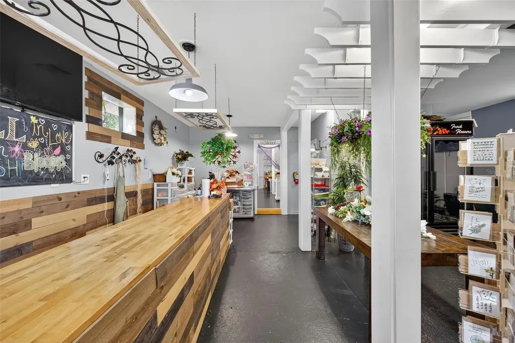 237 E Plymouth Avenue Deland FL 32724