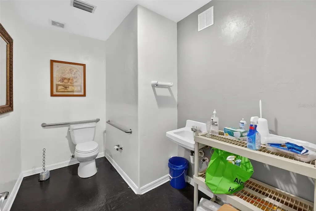 237 E Plymouth Avenue Deland FL 32724