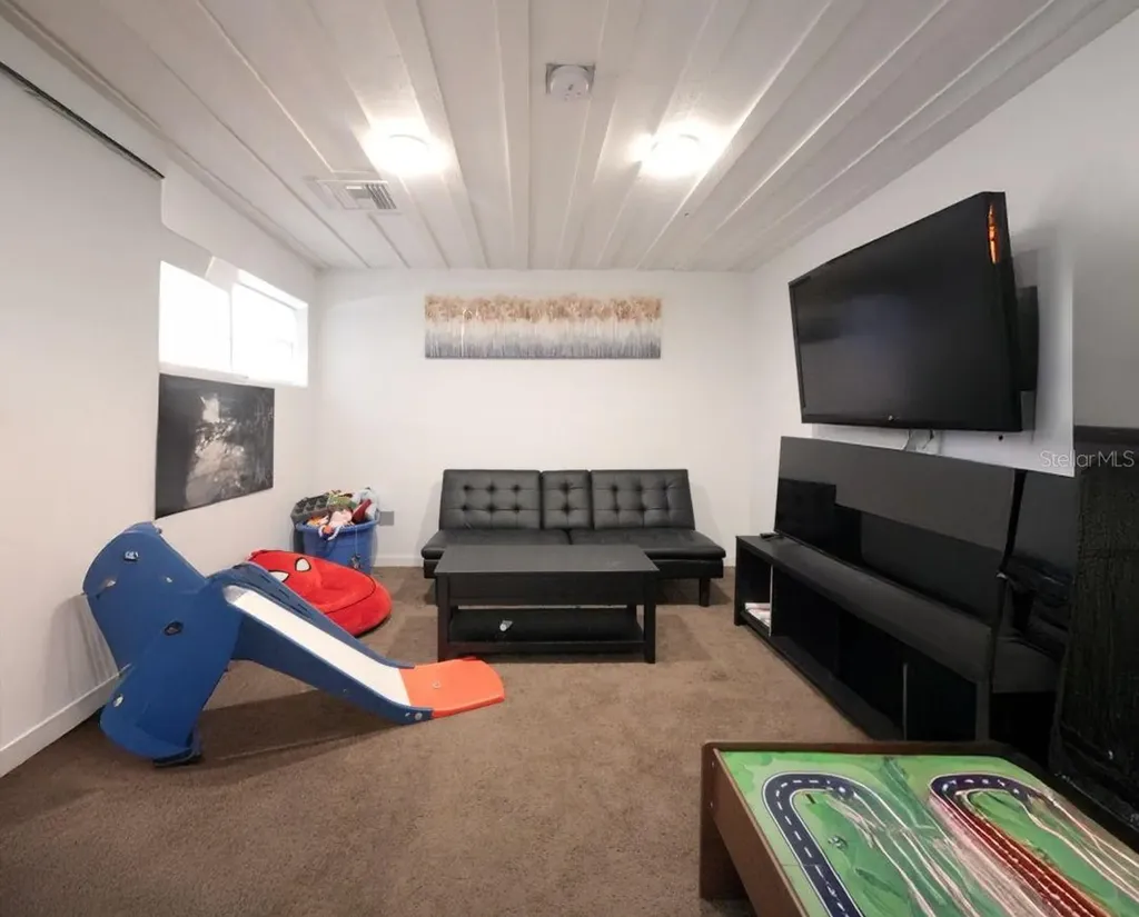 237 E Plymouth Avenue Deland FL 32724