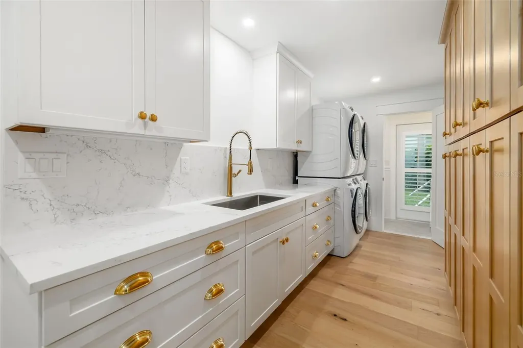 1705 Field Road Sarasota FL 34231