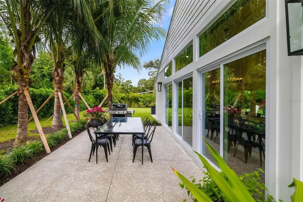 1705 Field Road Sarasota FL 34231