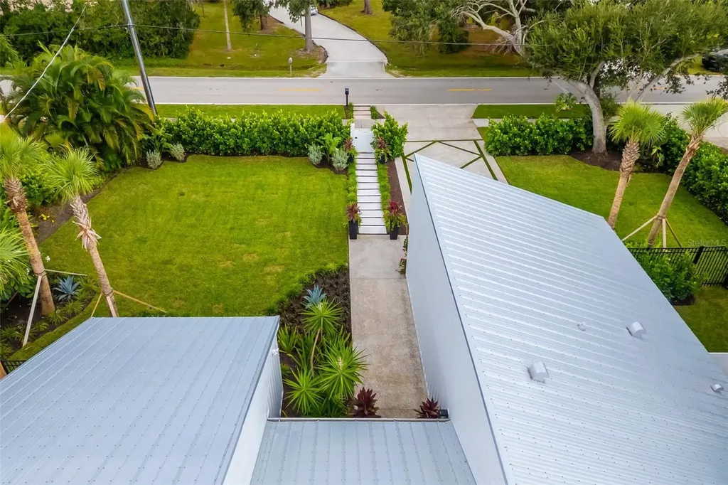 1705 Field Road Sarasota FL 34231