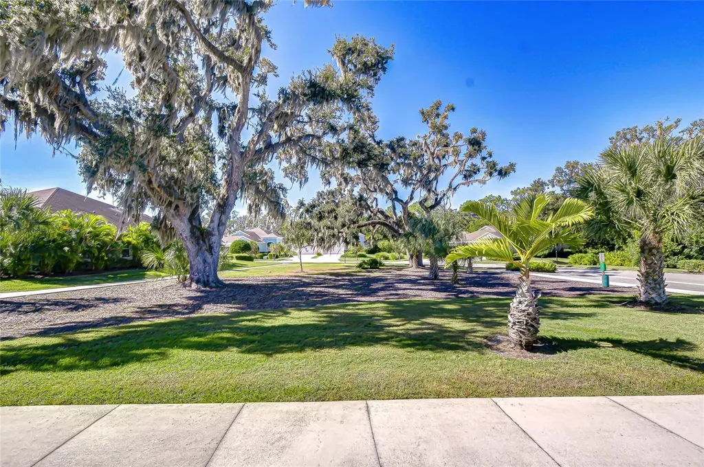 13605 Circa Crossing Drive Lithia FL 33547
