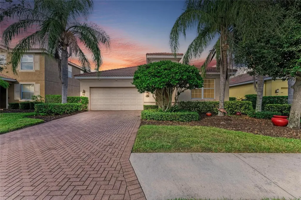 9015 Hammock Edge Place Bradenton FL 34212