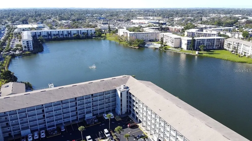 3122 Lake Bayshore Drive Bradenton FL 34205