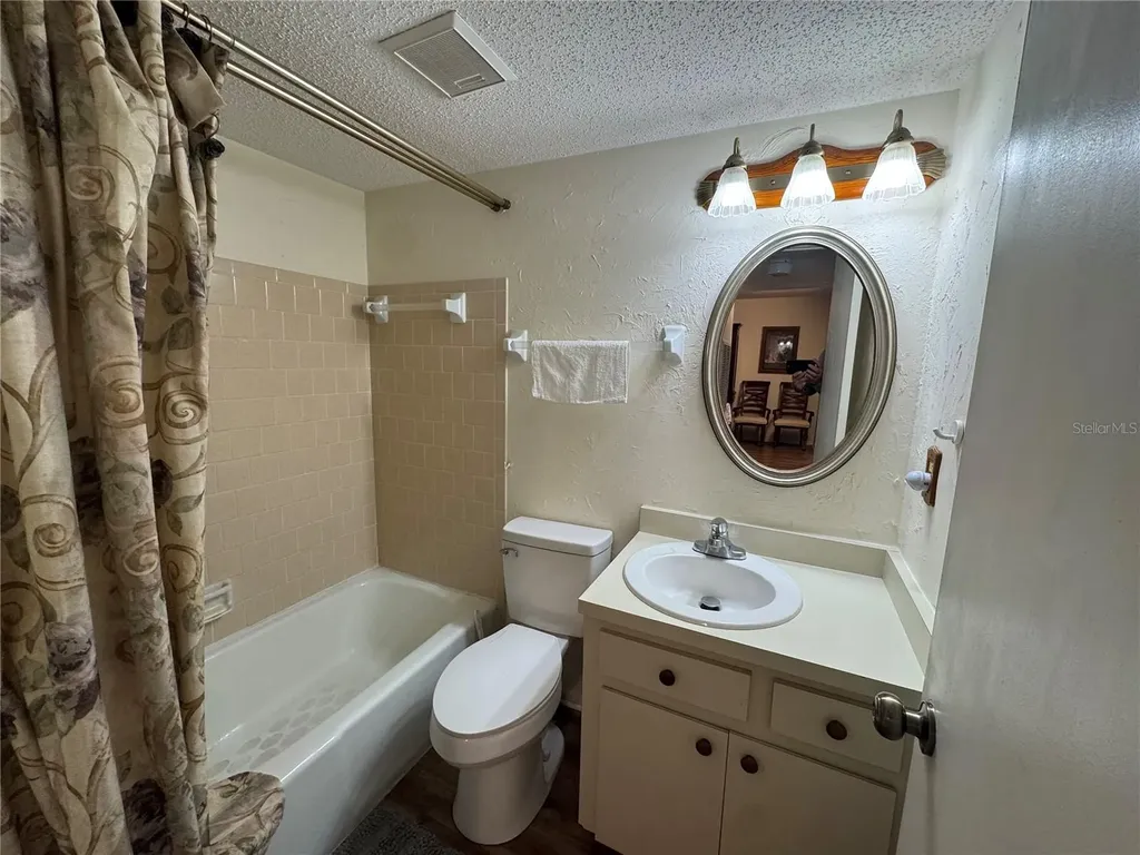 3122 Lake Bayshore Drive Bradenton FL 34205
