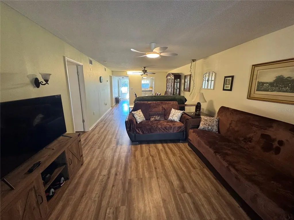 3122 Lake Bayshore Drive Bradenton FL 34205