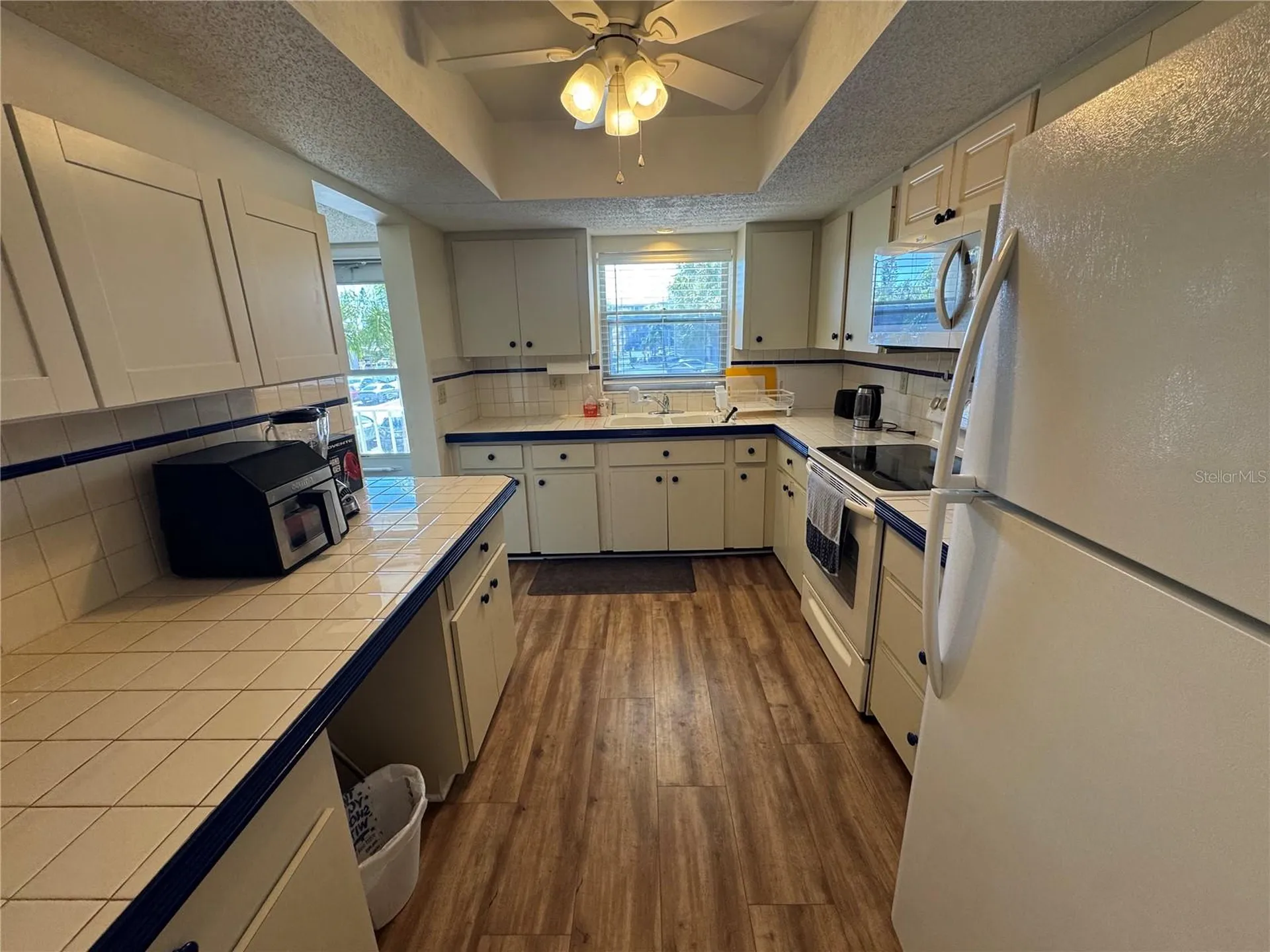 3122 Lake Bayshore Drive Bradenton FL 34205