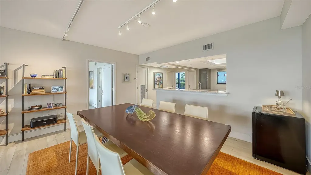 1465 Gulf Of Mexico Drive Longboat Key FL 34228