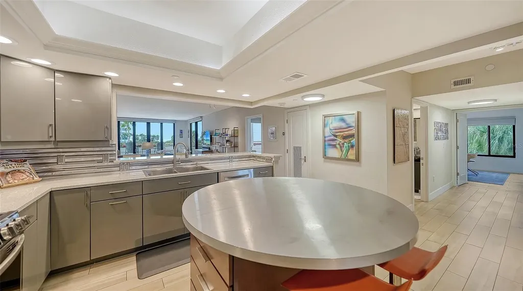 1465 Gulf Of Mexico Drive Longboat Key FL 34228