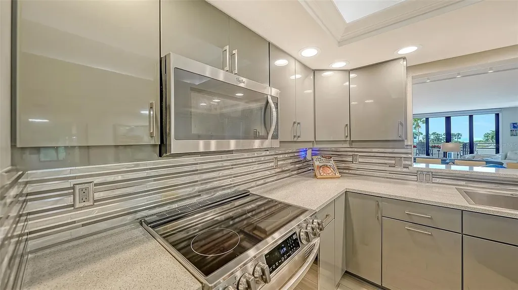 1465 Gulf Of Mexico Drive Longboat Key FL 34228