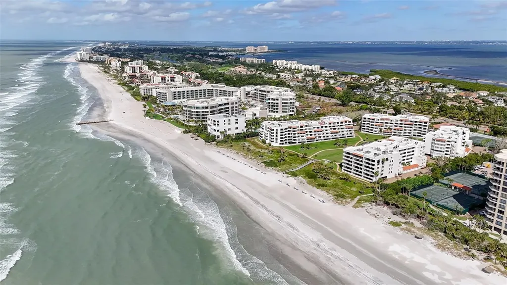 1465 Gulf Of Mexico Drive Longboat Key FL 34228