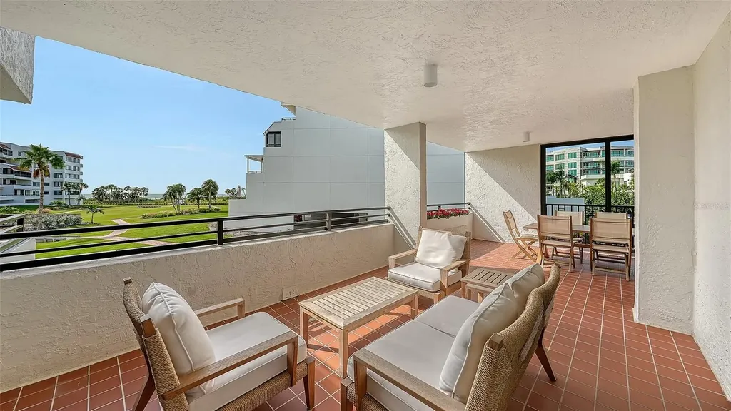1465 Gulf Of Mexico Drive Longboat Key FL 34228