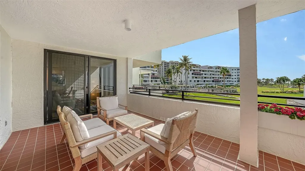1465 Gulf Of Mexico Drive Longboat Key FL 34228