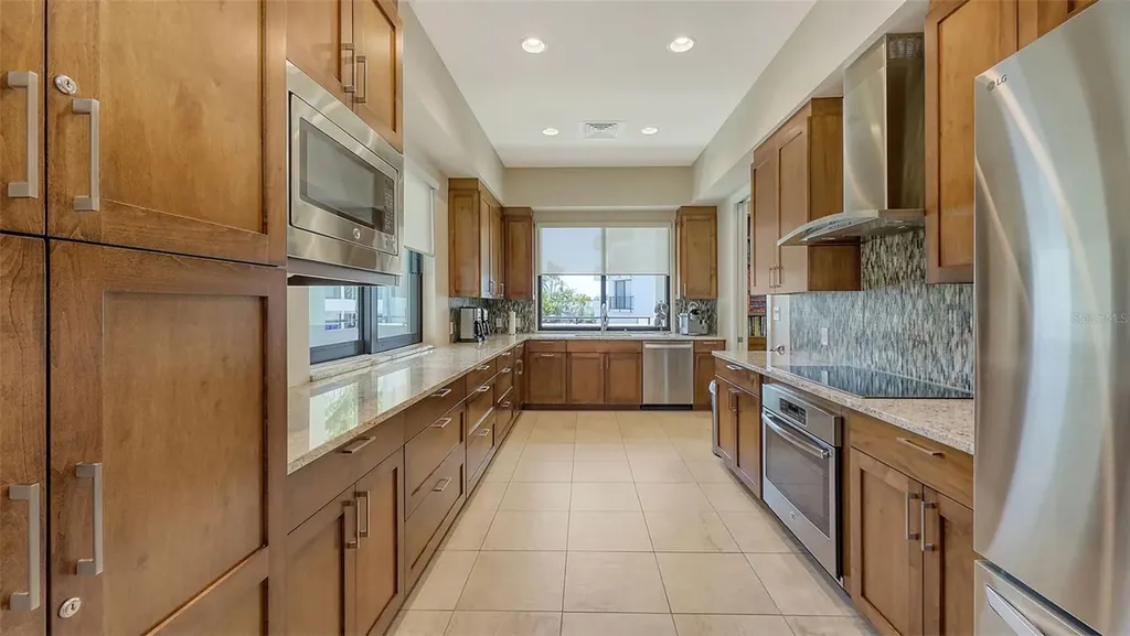 1465 Gulf Of Mexico Drive Longboat Key FL 34228