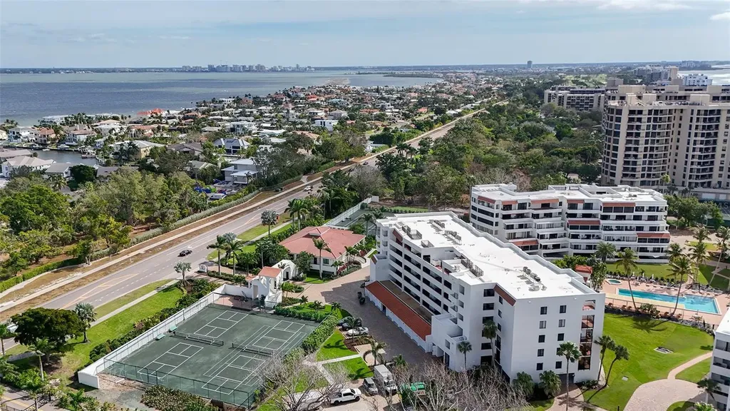 1465 Gulf Of Mexico Drive Longboat Key FL 34228