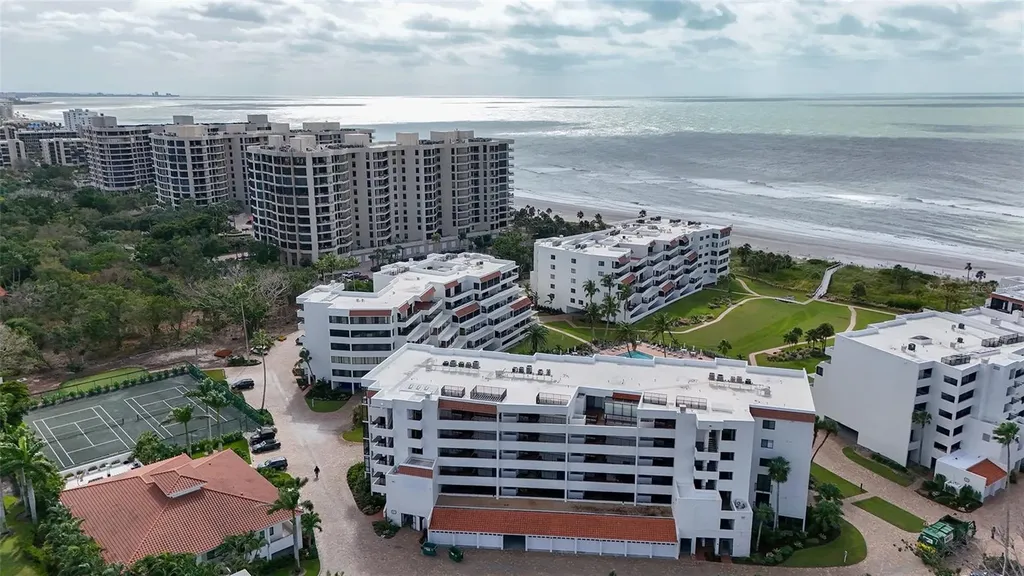1465 Gulf Of Mexico Drive Longboat Key FL 34228