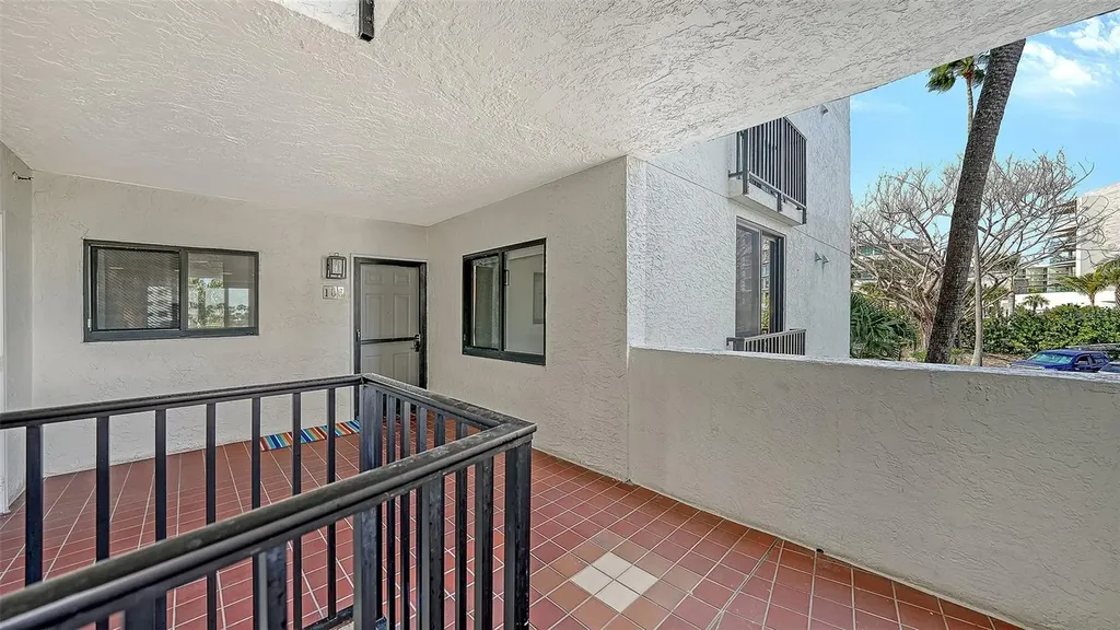 1465 Gulf Of Mexico Drive Longboat Key FL 34228