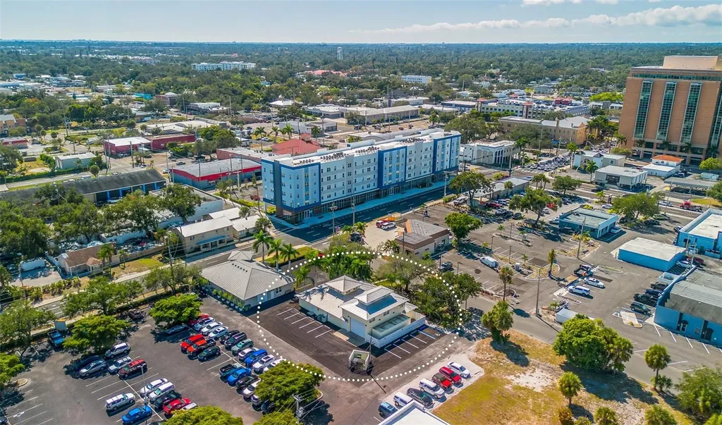 525 8th Street W Bradenton FL 34205