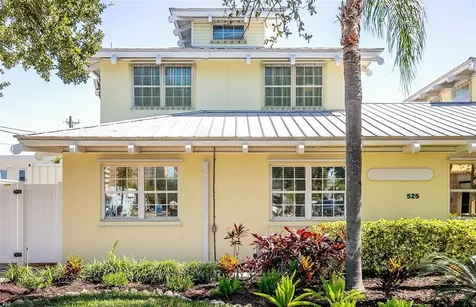 525 8th Street W Bradenton FL 34205