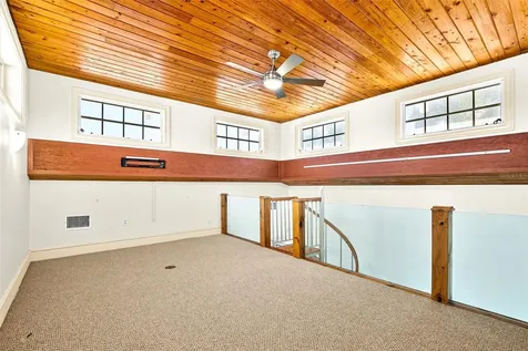 525 8th Street W Bradenton FL 34205