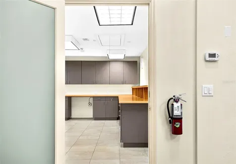 525 8th Street W Bradenton FL 34205