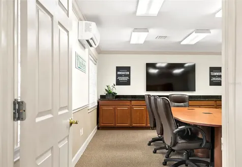 525 8th Street W Bradenton FL 34205