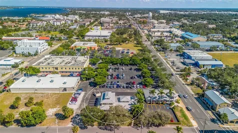 525 8th Street W Bradenton FL 34205