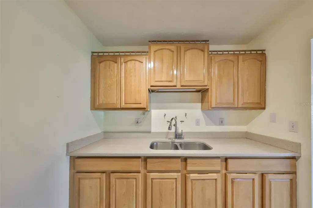 1902 Dandridge Street Sun City Center FL 33573