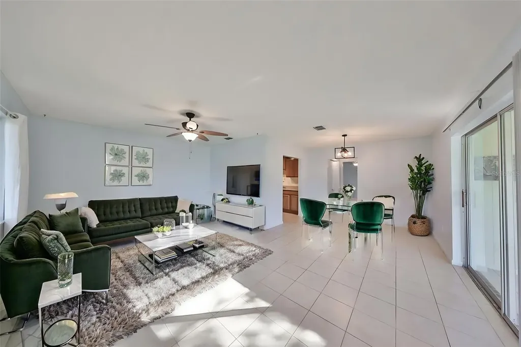 1902 Dandridge Street Sun City Center FL 33573