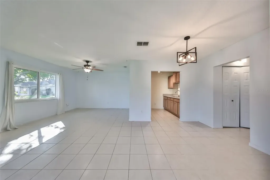 1902 Dandridge Street Sun City Center FL 33573