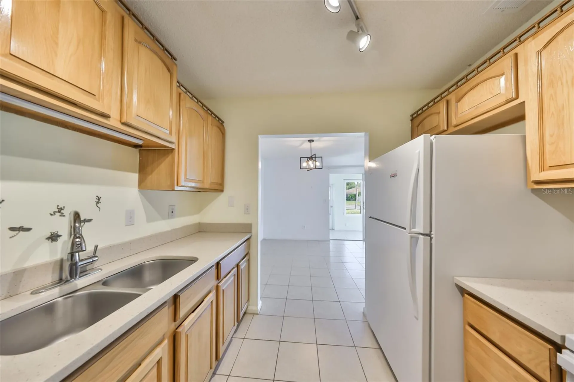 1902 Dandridge Street Sun City Center FL 33573