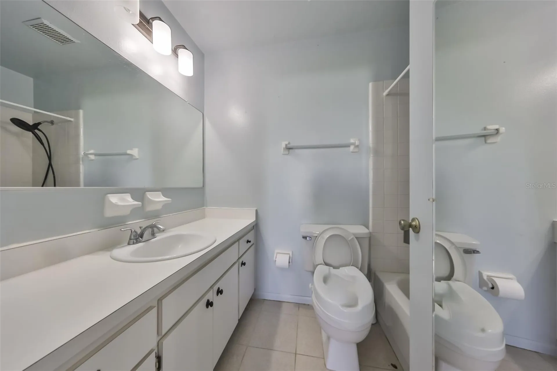 1902 Dandridge Street Sun City Center FL 33573