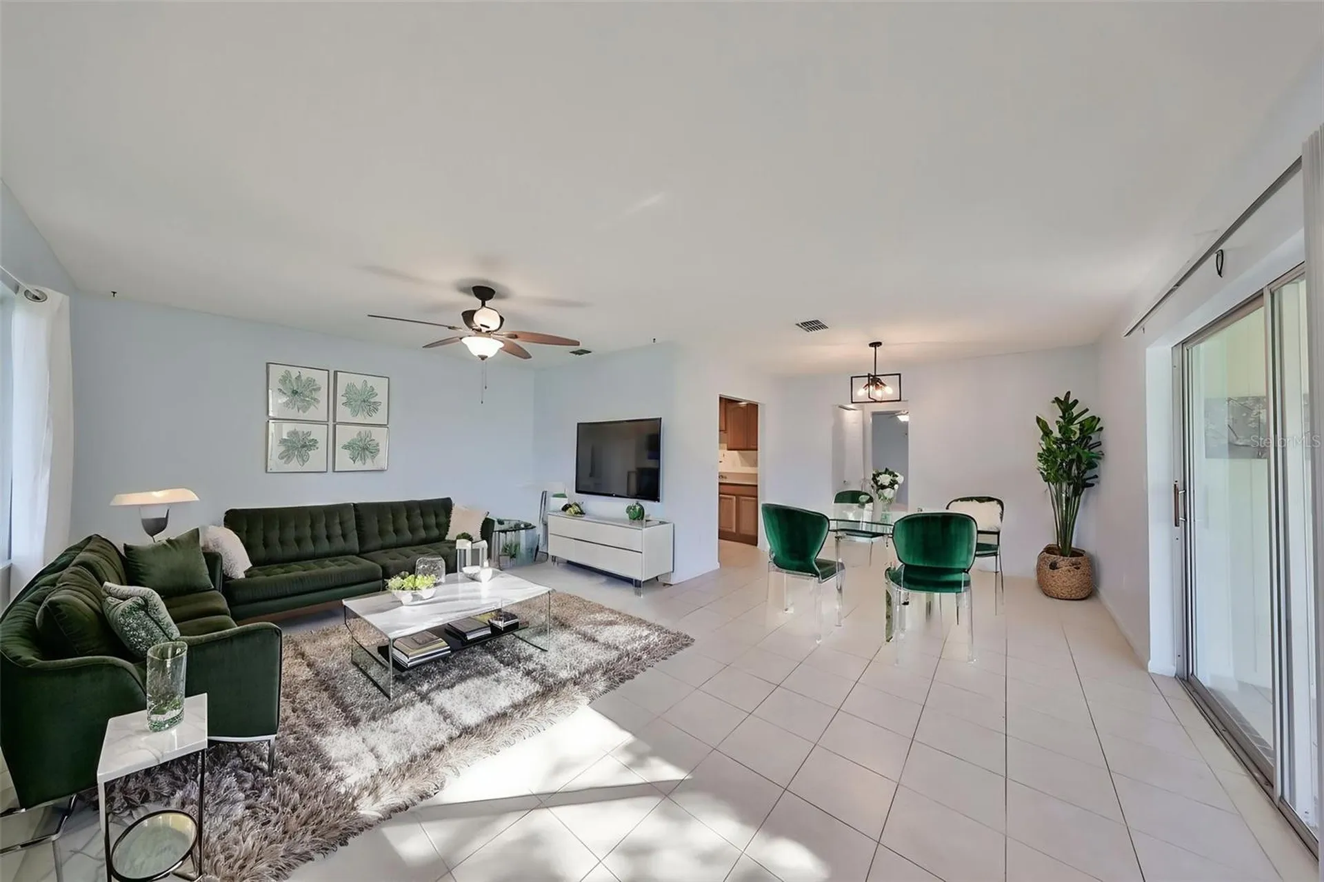 1902 Dandridge Street Sun City Center FL 33573