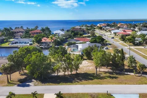 4358 Harbor Boulevard Port Charlotte FL 33952