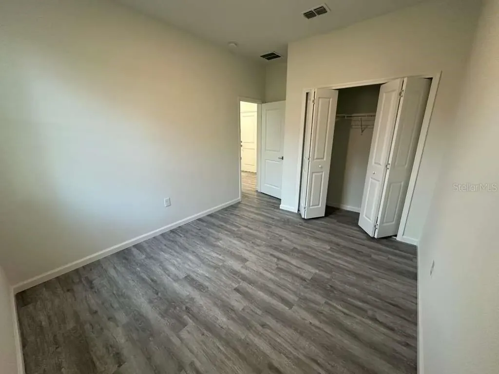 25 W 17th Street Apopka FL 32703