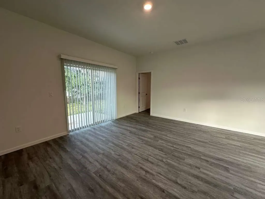 25 W 17th Street Apopka FL 32703