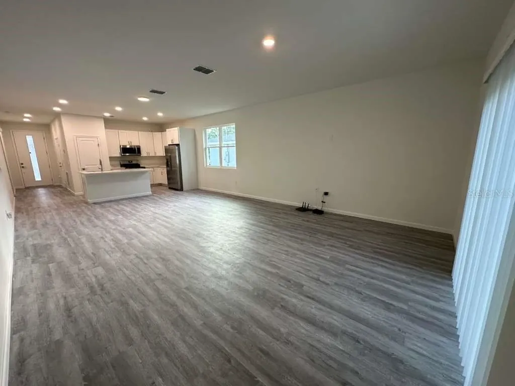 25 W 17th Street Apopka FL 32703