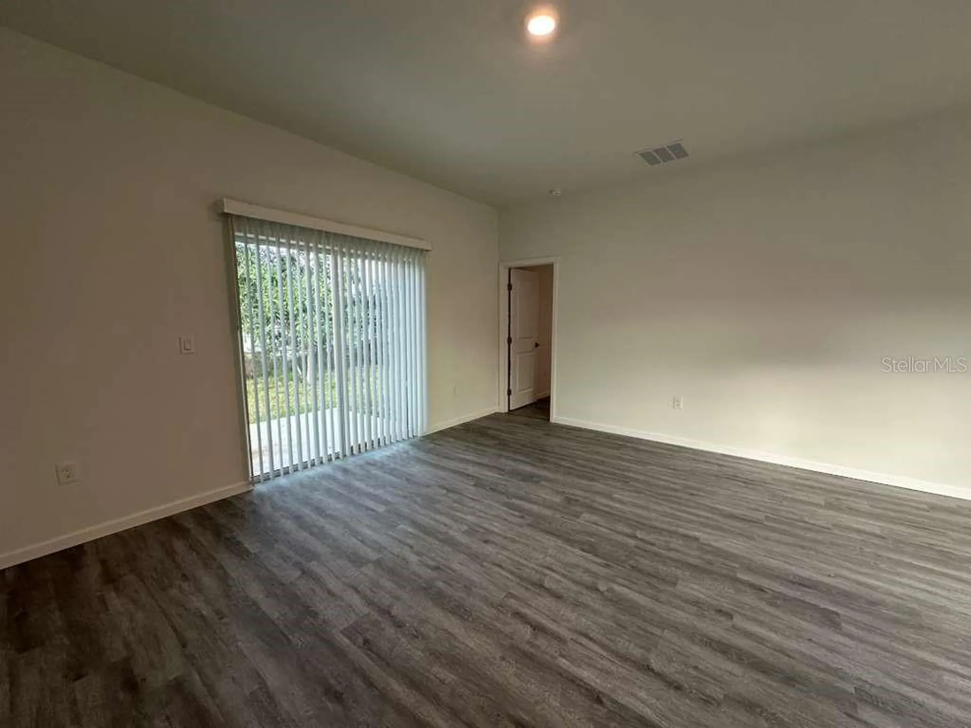 25 W 17th Street Apopka FL 32703