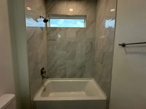 25 W 17th Street Apopka FL 32703